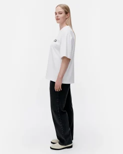 Veisto Logo Placement